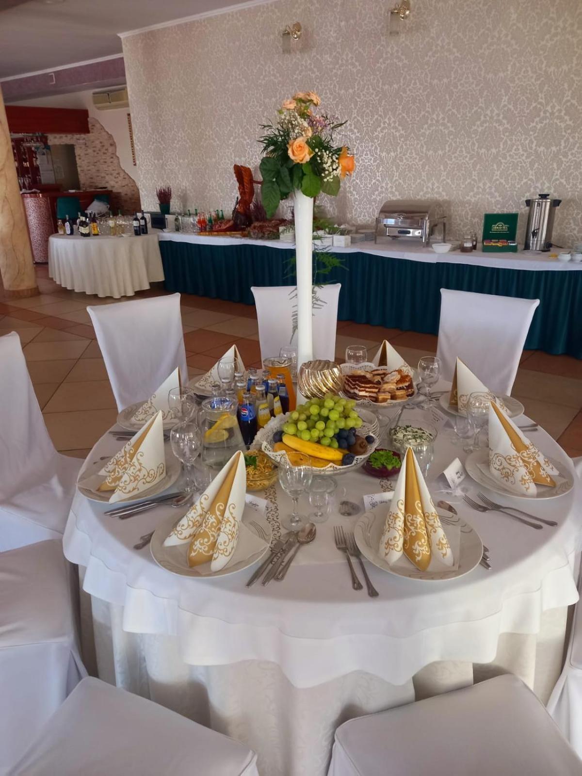 Hotel Magnat Głogów Małopolski Eksteriør bilde